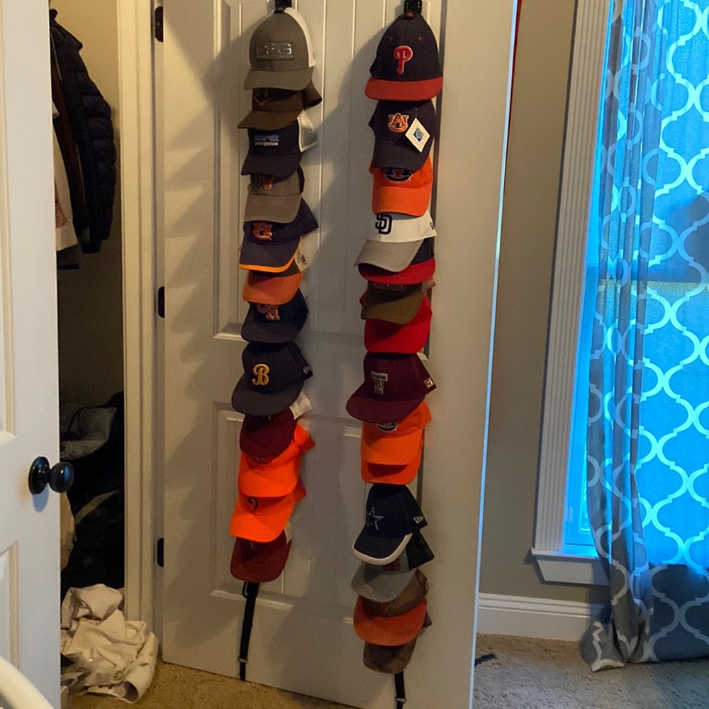 Hat storage rack